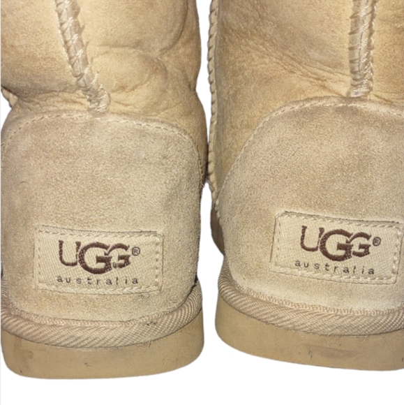 UGGS boot classic short kids sz W4. Logo snow warm lined Leather faux fur - Picture 5 of 9